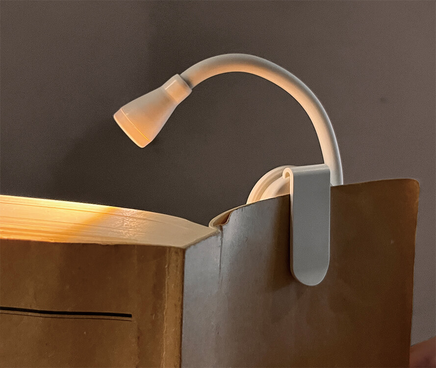 クリップオンブックライト　使用イメージ画像4